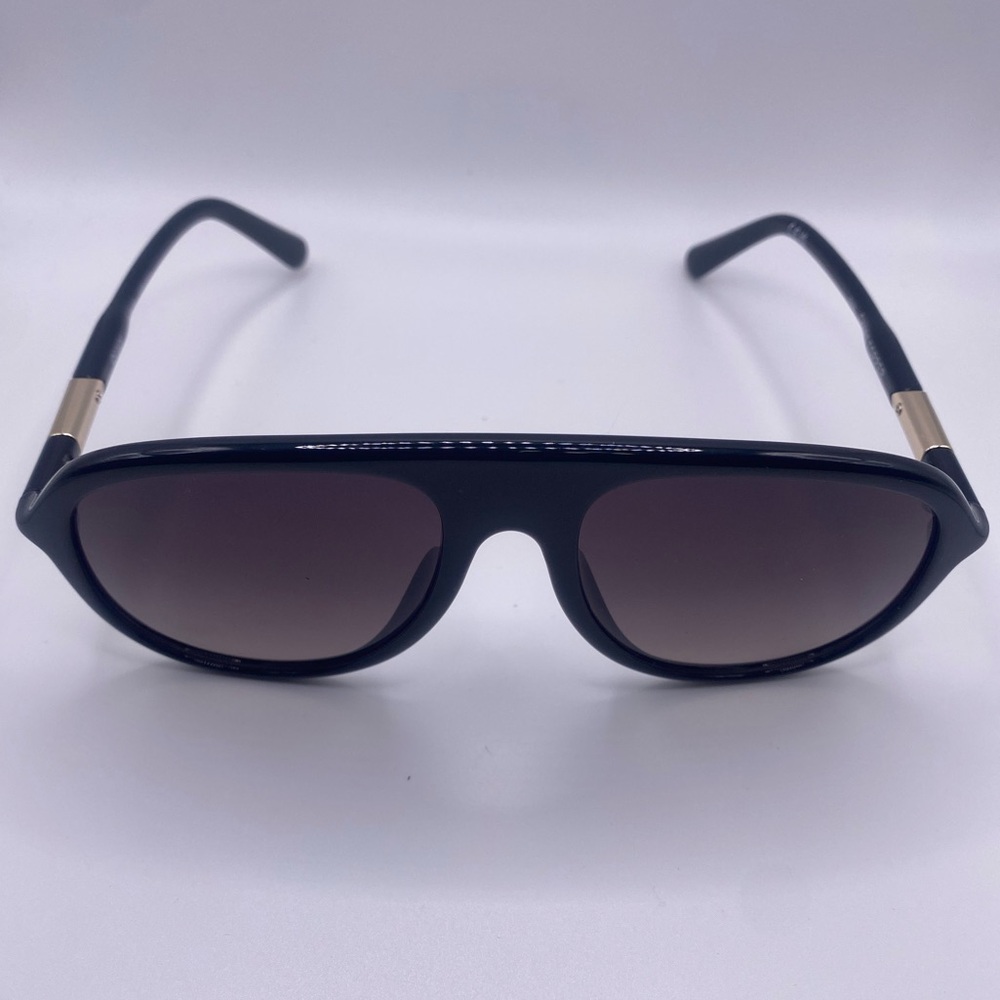 Quay Australia Black Sunglasses with Gradient Brown Lenses- Chart Topper
